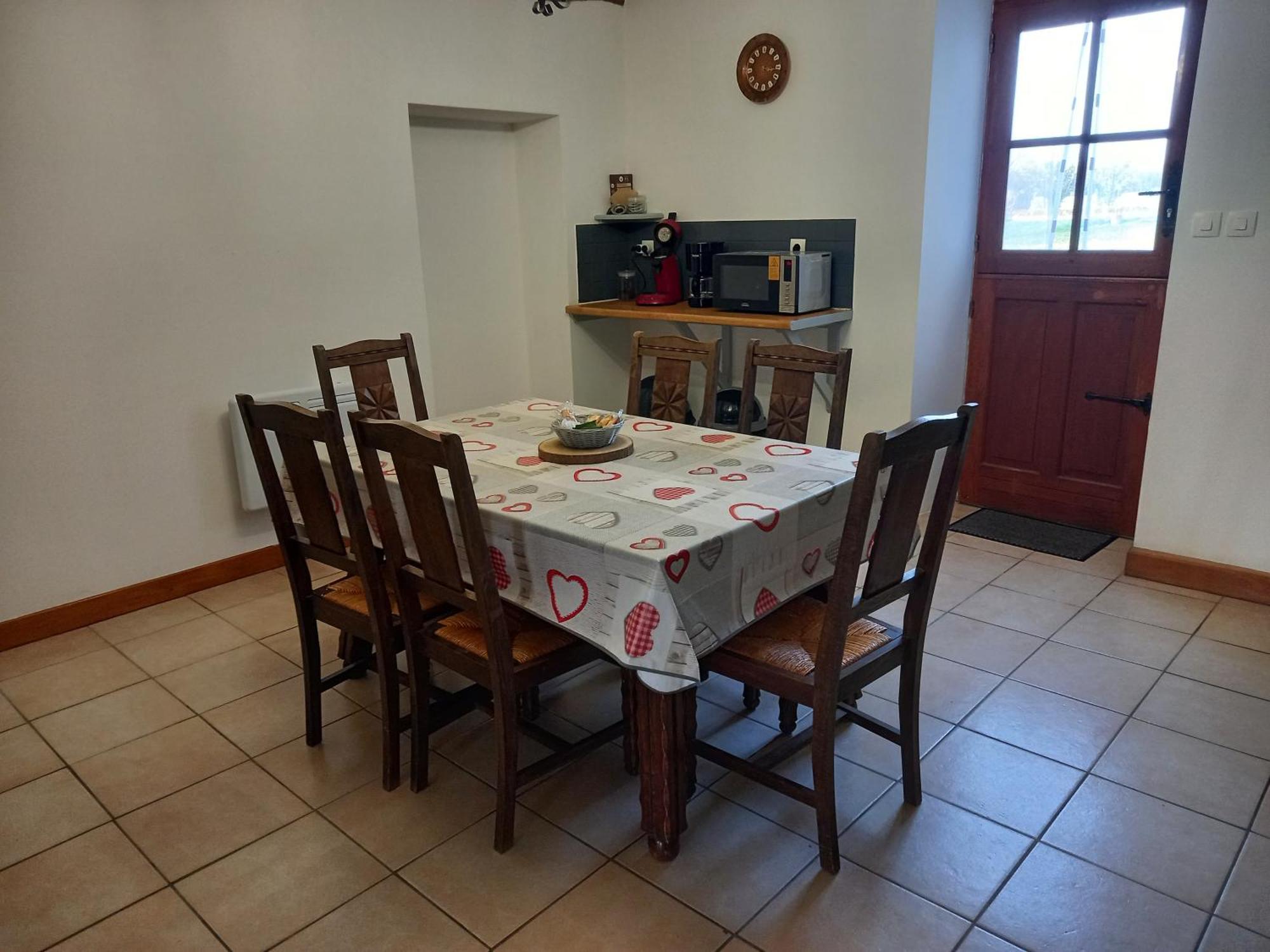 Le Papillon Villa Savigne Luaran gambar
